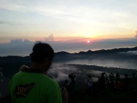 Batur Sunrise Trekking & Natural Hotsprings